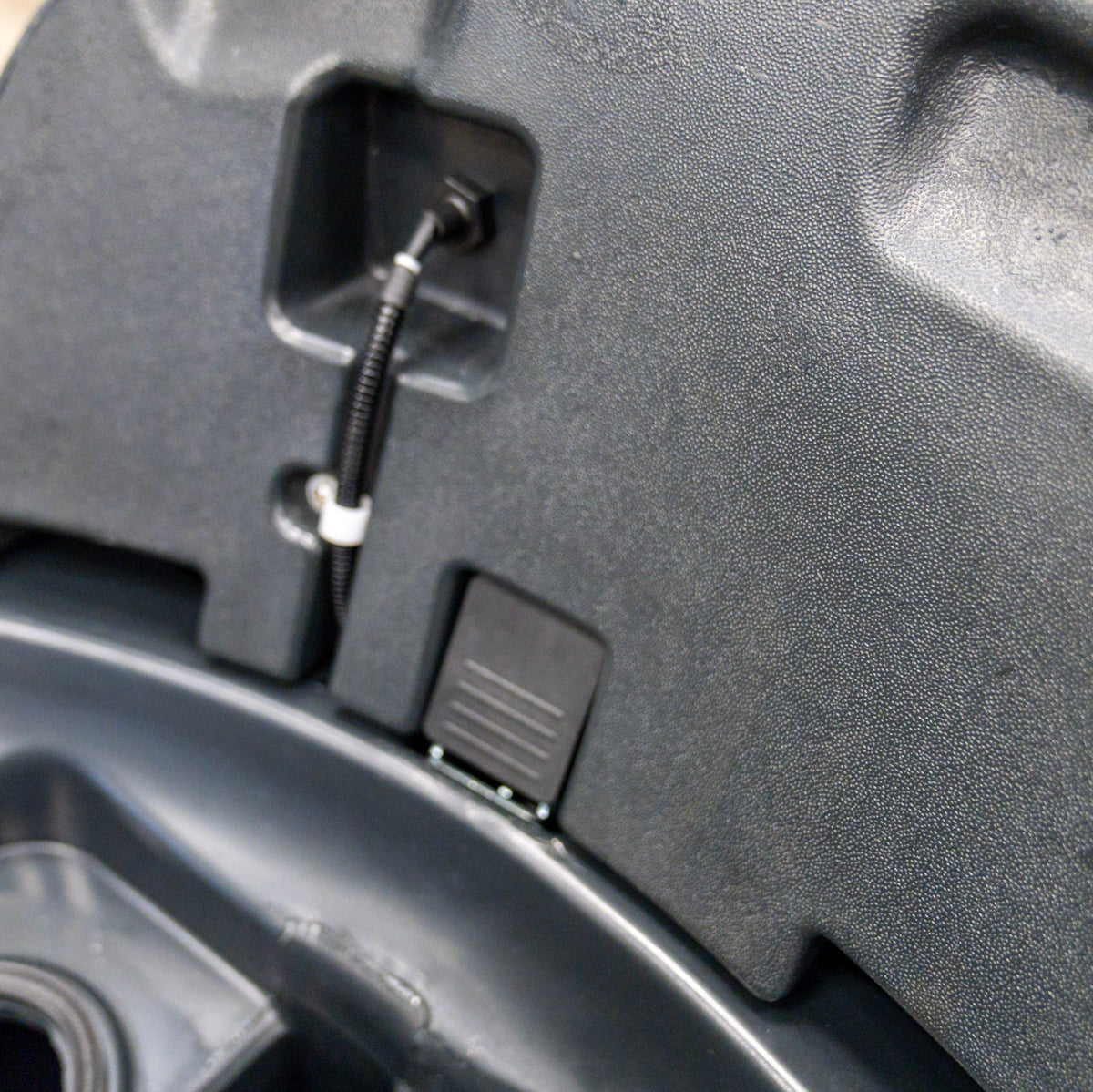 Rider Floor Scrubber, 28", 31 Gallon, Battery,  Disk, 3/3/1/1 Warranty