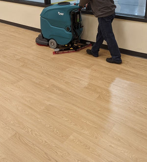 Tennant T290, Walk Behind Floor Scrubber, 20", 10.5 Gallon, Disk, Battery, Self Propel, 3 Year Warranty