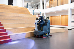 Advance SC4000, Floor Sweeper Scrubber, 28" or 32", 33 Gallon, Ride On, Battery, Cylindrical, 3 Year Warranty