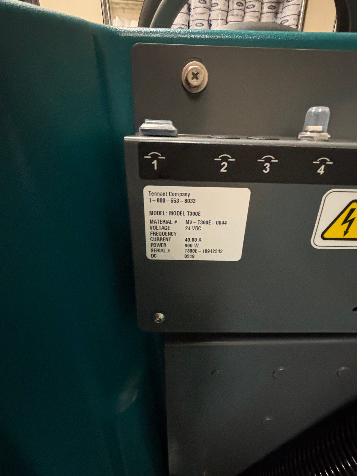 Refurbished Tennant T300e, 20" Walk Behind Disk Floor Scrubber, Battery, Pad Assist, 3/1/1 Warranty, Quick Ship