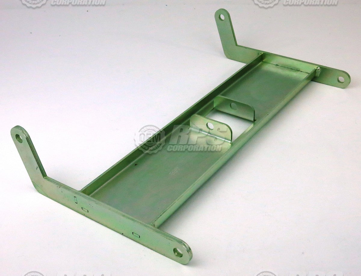 FactoryCat/Tomcat 32-9020, Cylindrical Center Arm