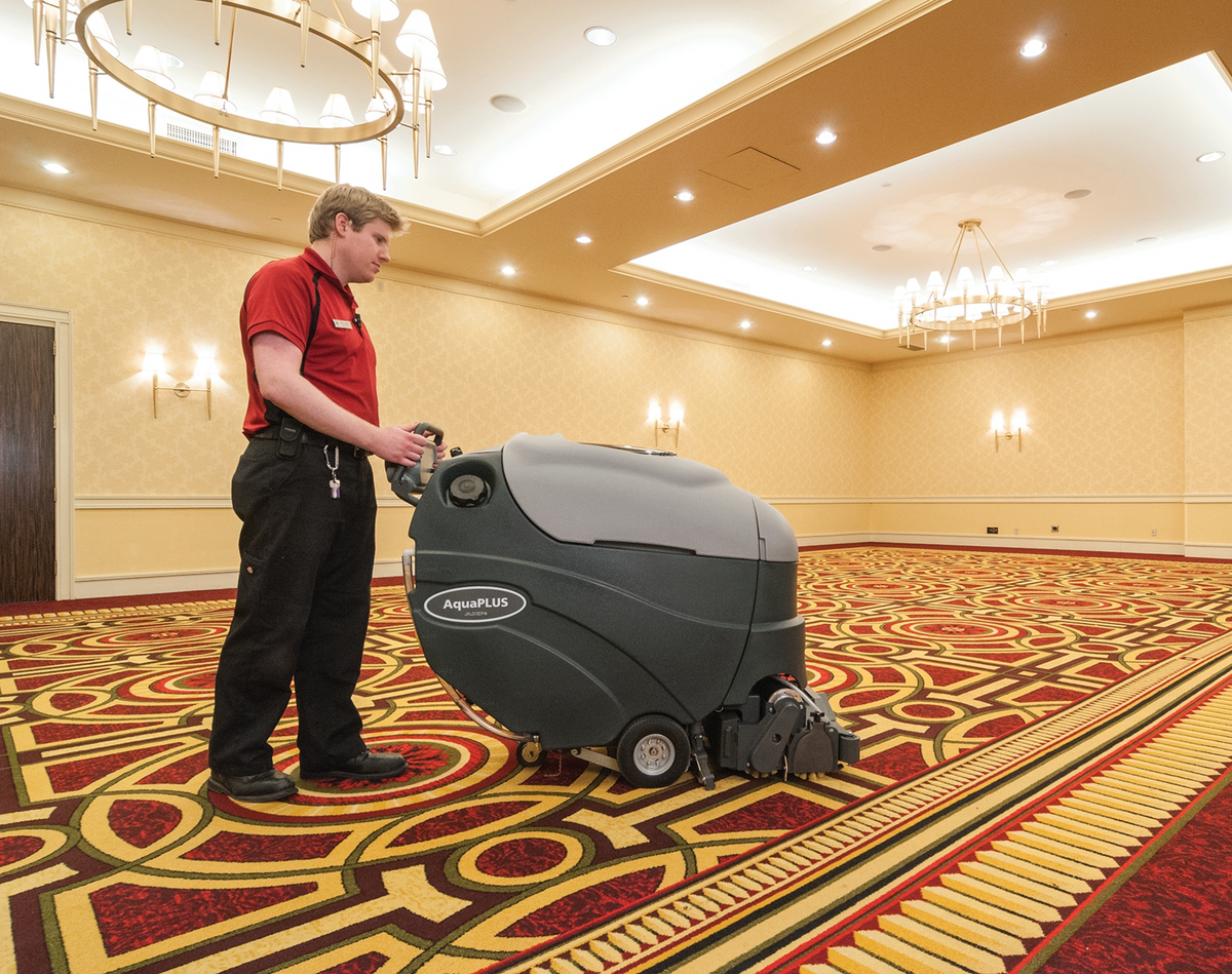 Advance AquaPlus AXP,  Carpet Extractor, 20 Gallon, 24",  Battery Powered, 3 Year Warranty