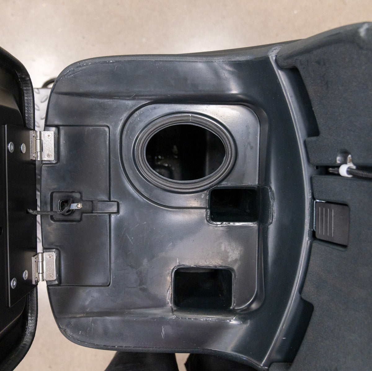 Rider Floor Scrubber, 28", 31 Gallon, Battery,  Disk, 3/3/1/1 Warranty