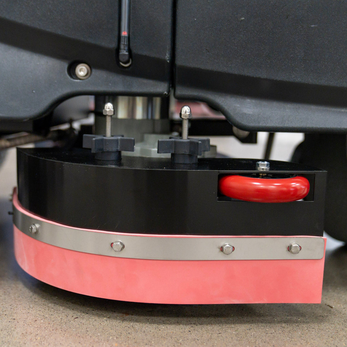 Rider Floor Scrubber, 28", 31 Gallon, Battery,  Disk, 3/3/1/1 Warranty