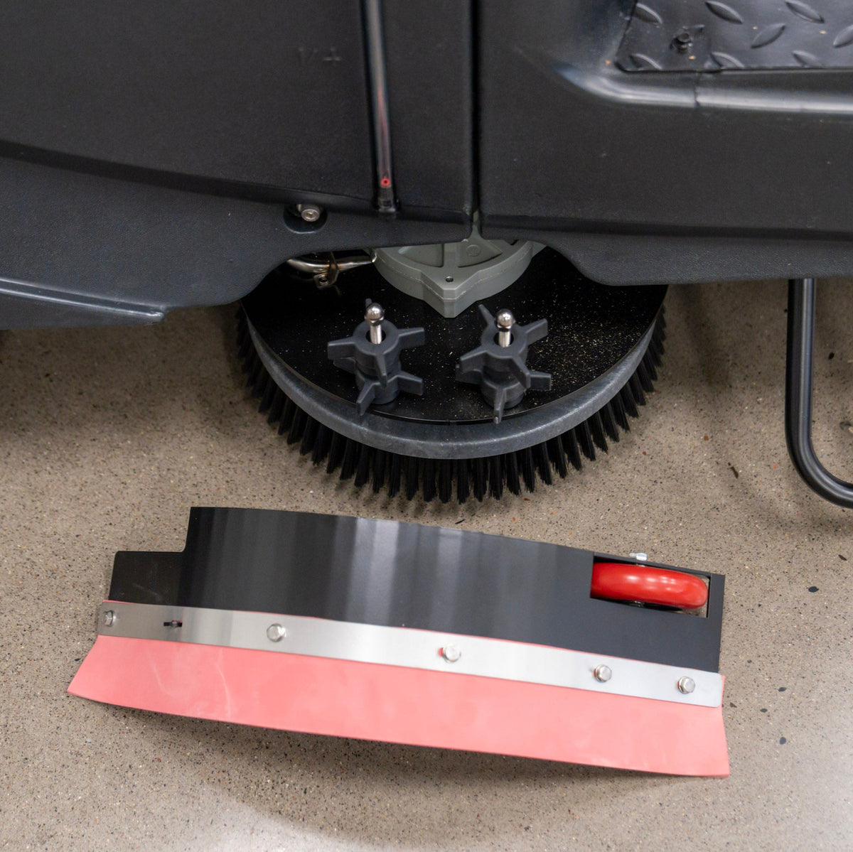 Rider Floor Scrubber, 28", 31 Gallon, Battery,  Disk, 3/3/1/1 Warranty