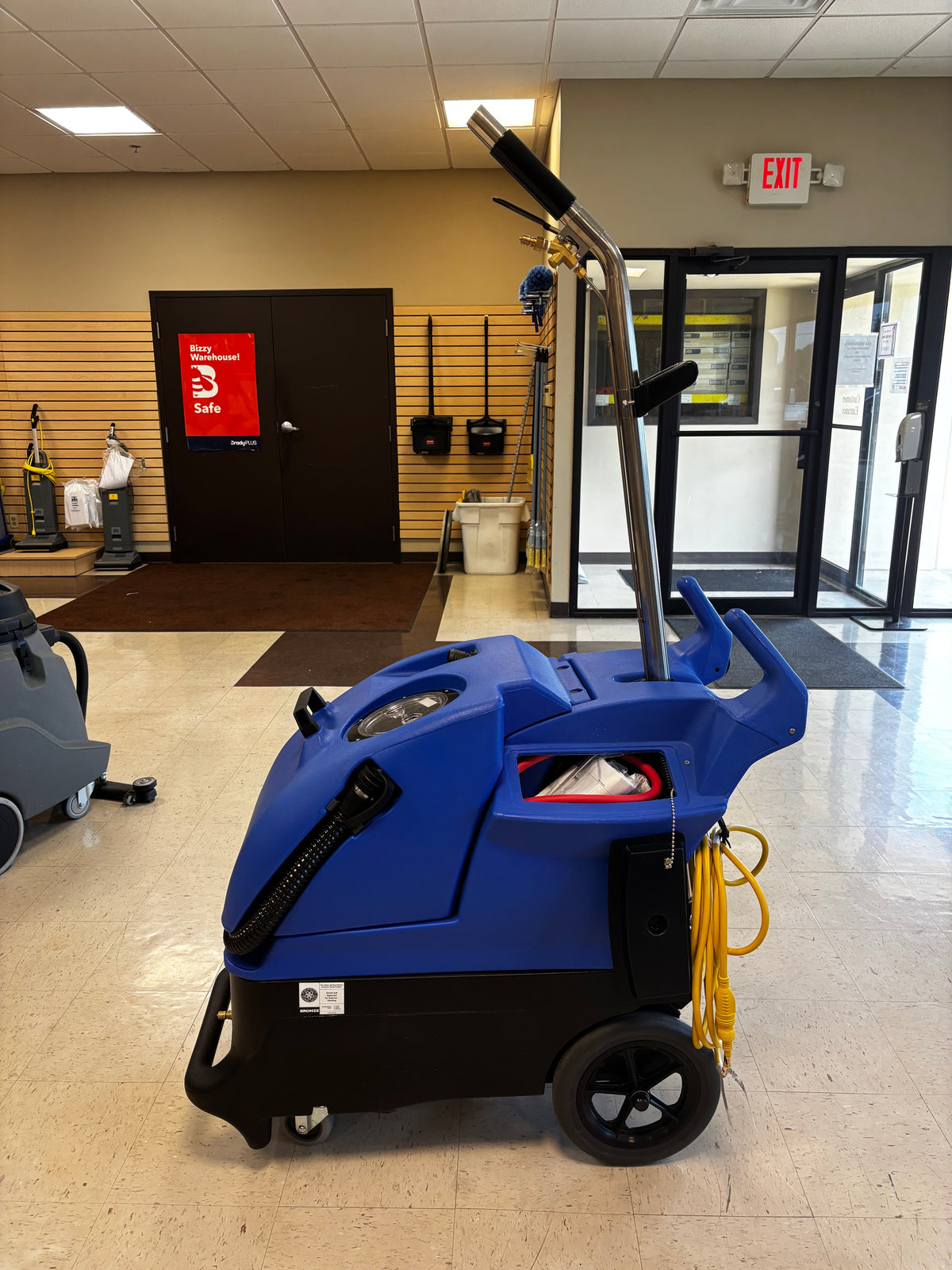 Clarke EX20, Carpet Extractor, 12.5 Gallon, 100 PSI, Cold Water, Single 3 Stage Vac Motor, 1 Year Warranty, Demo Unit