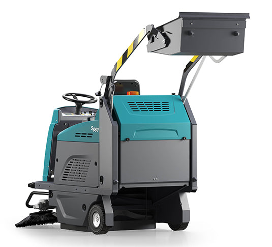 Tennant S880, Floor Sweeper, 48", 18 Gallon Hopper, Ride On, Battery, Dual Side Brushes, 2 Year Warranty