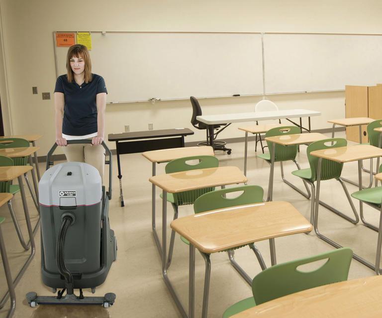 Nilfisk Advance VL500 35/55/75, Shop Vac, 9, 14 or 19 Gallon, With Tool Kit, Front Mount Squeegee Optional, 3 Year Warranty