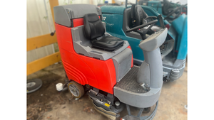 Used | Powerboss Admiral | Floor Scrubber | 30" | 32 Gallon | Battery | Disk
