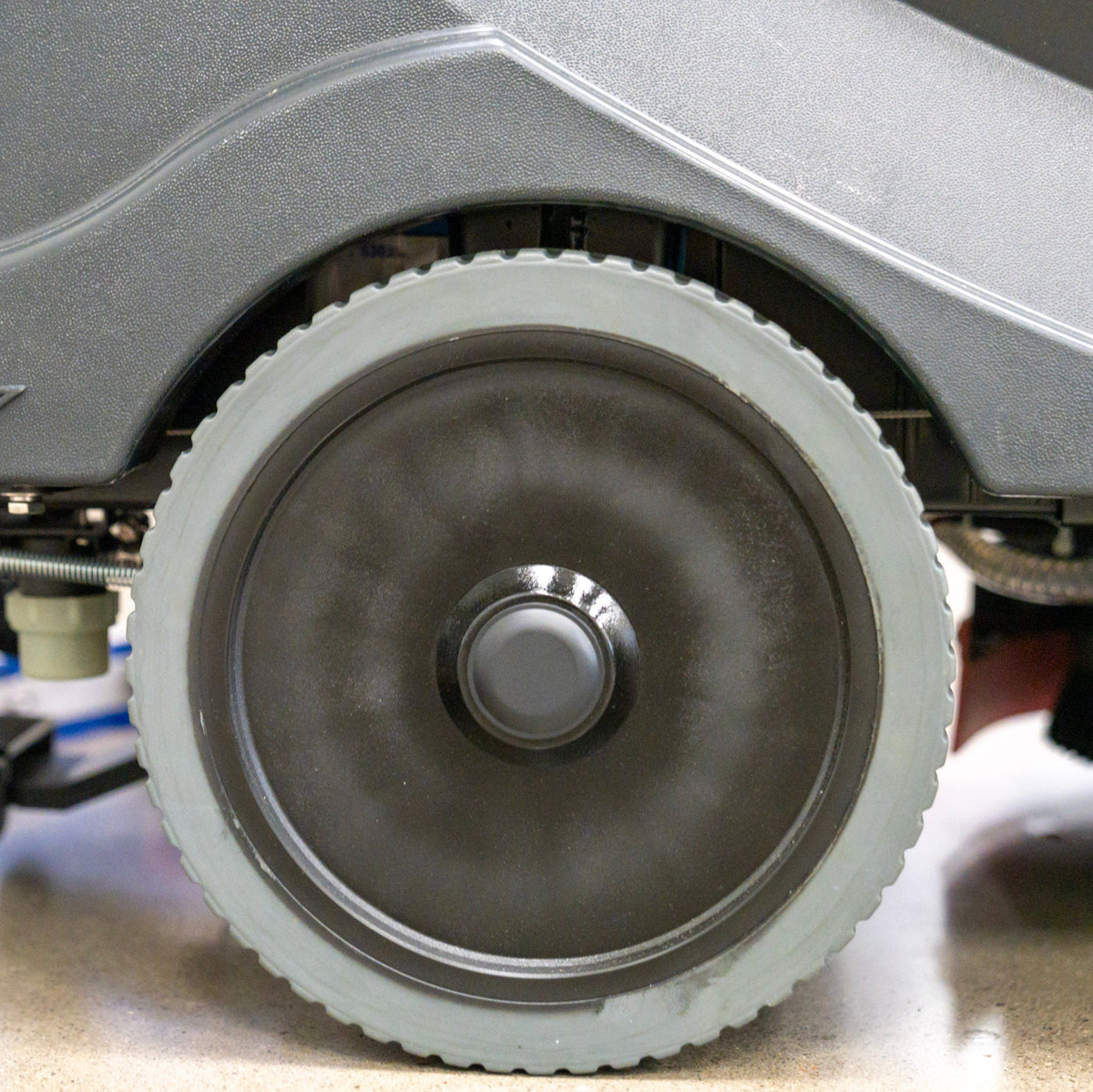 Rider Floor Scrubber, 28", 31 Gallon, Battery,  Disk, 3/3/1/1 Warranty